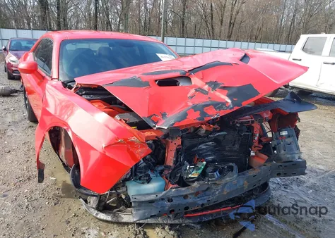 2016 Dodge Challenger Sxt z USA, uszkodzony, nr VIN 2C3CDZAG6GH351975